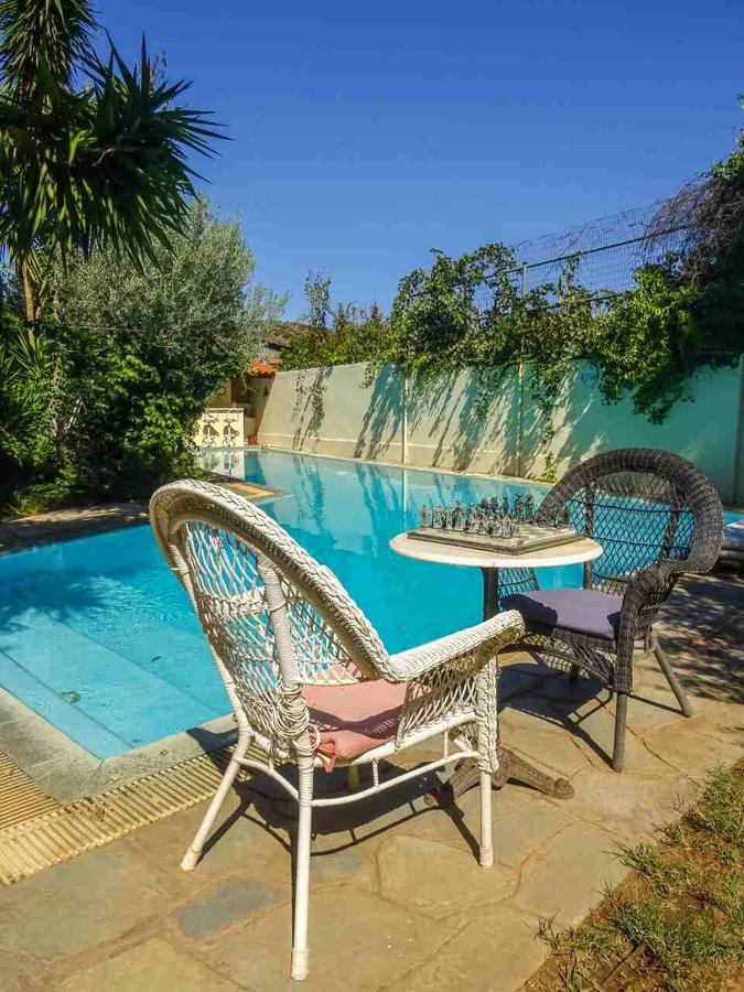 St. Thomas Bed And Breakfast Paianía Εξωτερικό φωτογραφία