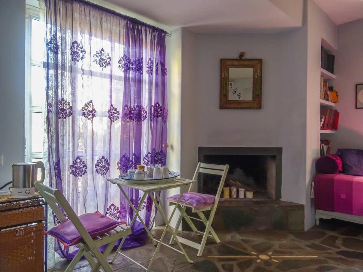 St. Thomas Bed And Breakfast Paianía Εξωτερικό φωτογραφία
