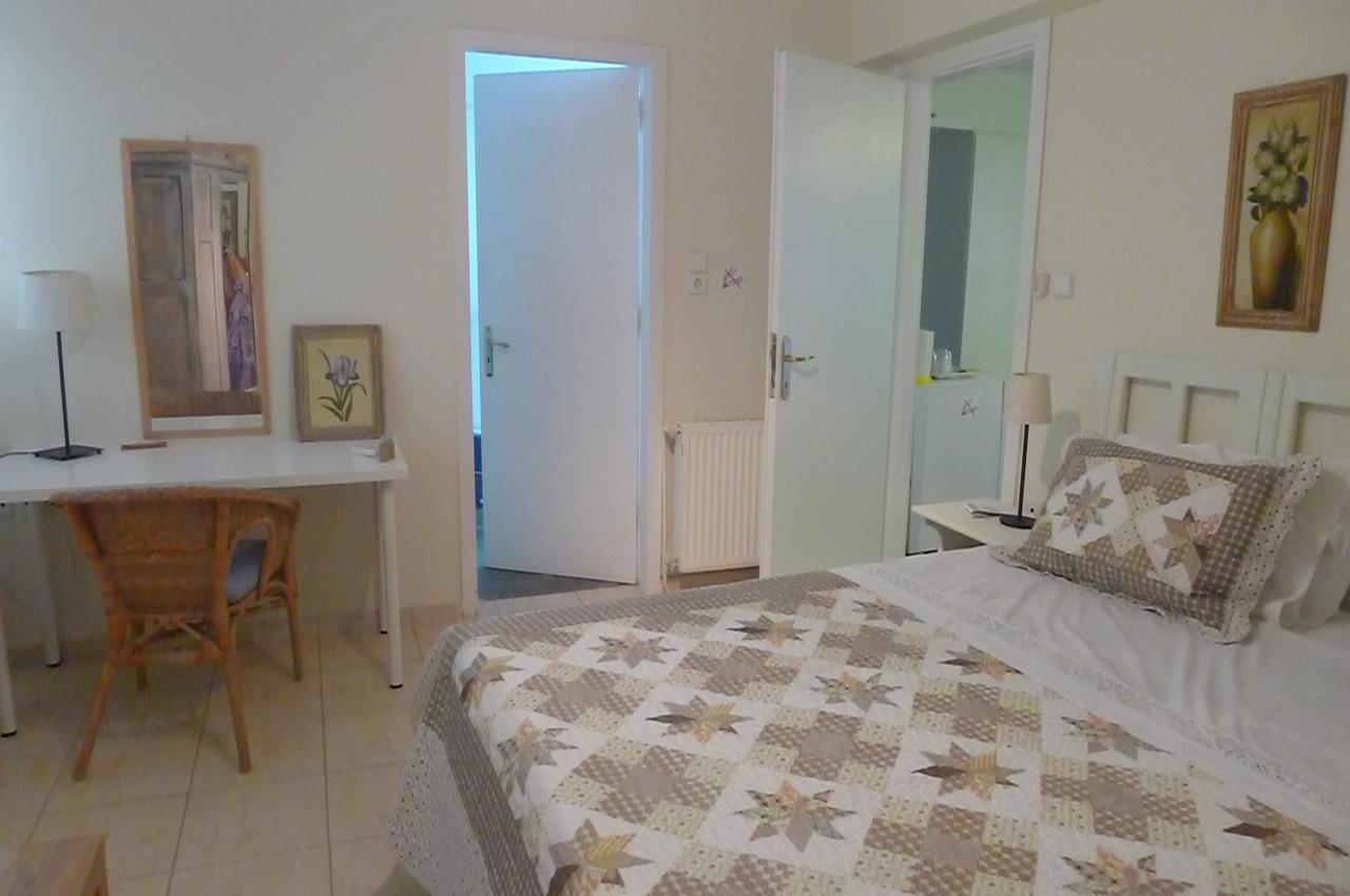 St. Thomas Bed And Breakfast Paianía Εξωτερικό φωτογραφία