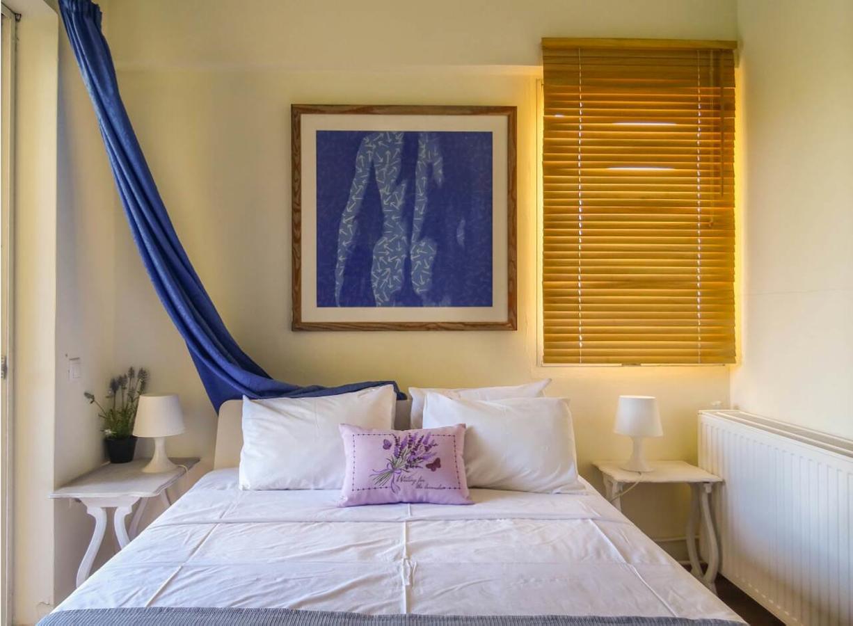 St. Thomas Bed And Breakfast Paianía Εξωτερικό φωτογραφία